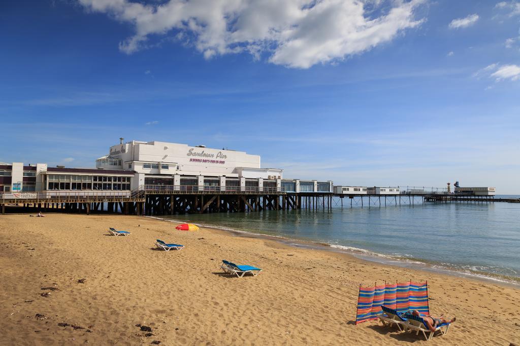 Bayshore Hotel Sandown Buitenkant foto